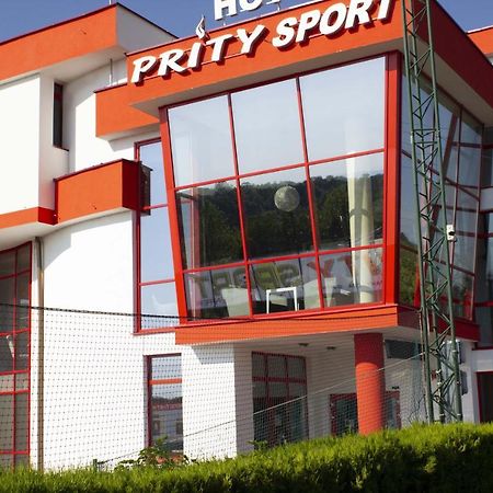 Prity Sport Botique Hotel غورنا اورياهوفيتسا المظهر الخارجي الصورة